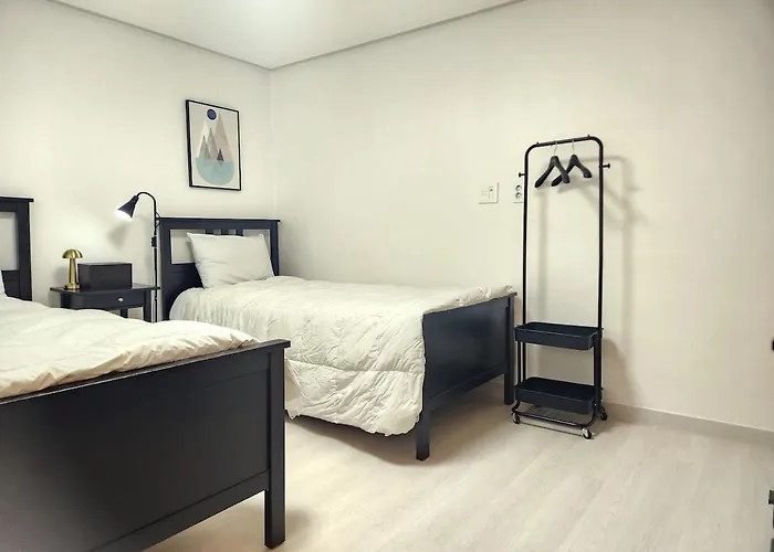 Villa Naturalism Dmc 3br Susaek Stn Hongdae 7min