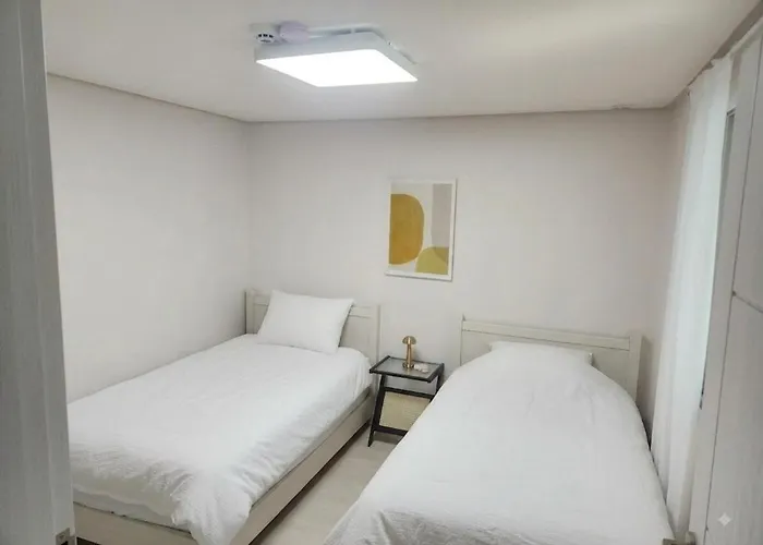 Villa Naturalism Dmc 3br Susaek Stn Hongdae 7min Seoul
