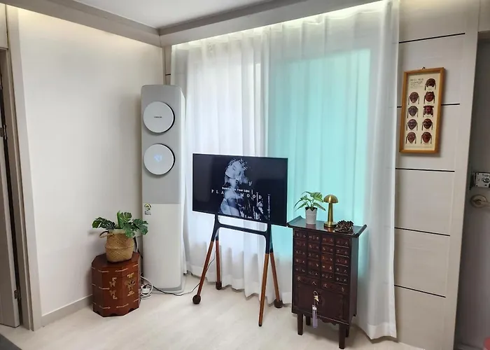 Villa Naturalism Dmc 3br Susaek Stn Hongdae 7min Seoul