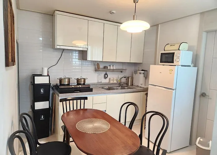 Villa Naturalism Dmc 3br Susaek Stn Hongdae 7min *