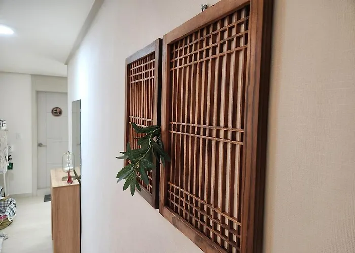 Villa Naturalism Dmc 3br Susaek Stn Hongdae 7min